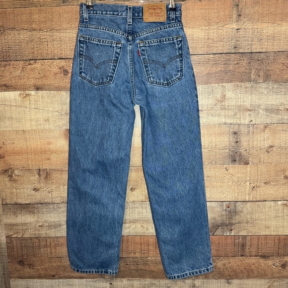 🌻 Vintage Levi's 550 Kids Medium Wash Relaxed Fit Boys Jeans* size 12 Classic - Picture 2 of 9